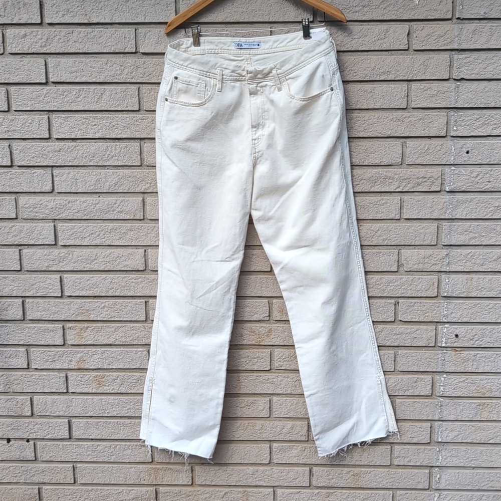 Zara High Rise Straight Split  Denim Jeans Size 12 NEW